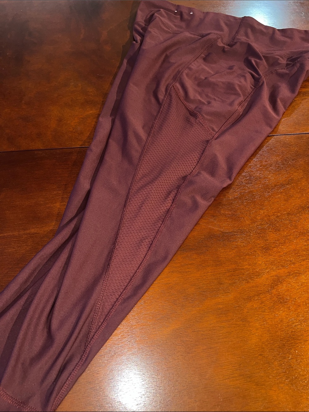 Xersion 7/8 Ankle quick-dri Leggings in Burgundy - Picture 4 of 6